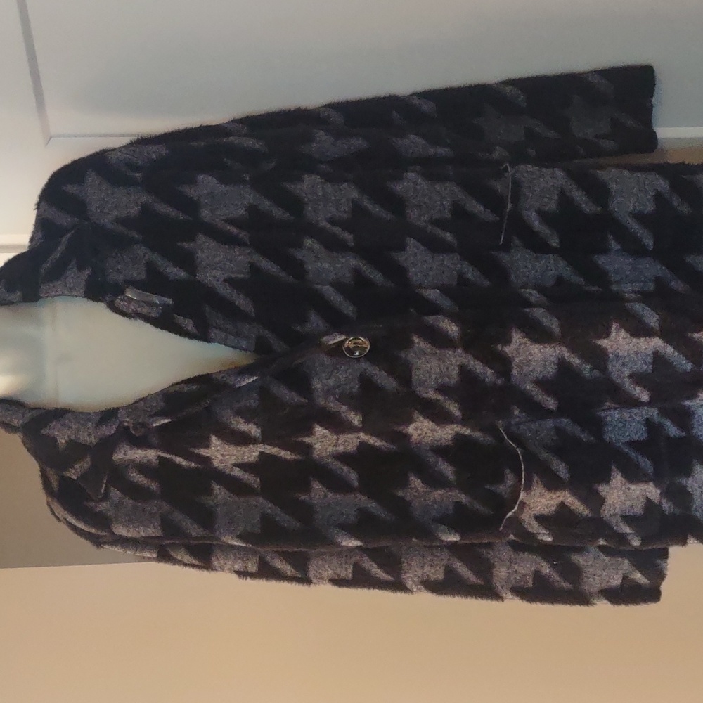 Love Token Black and Gray Houndstooth Soft Knit Coat - Size Small